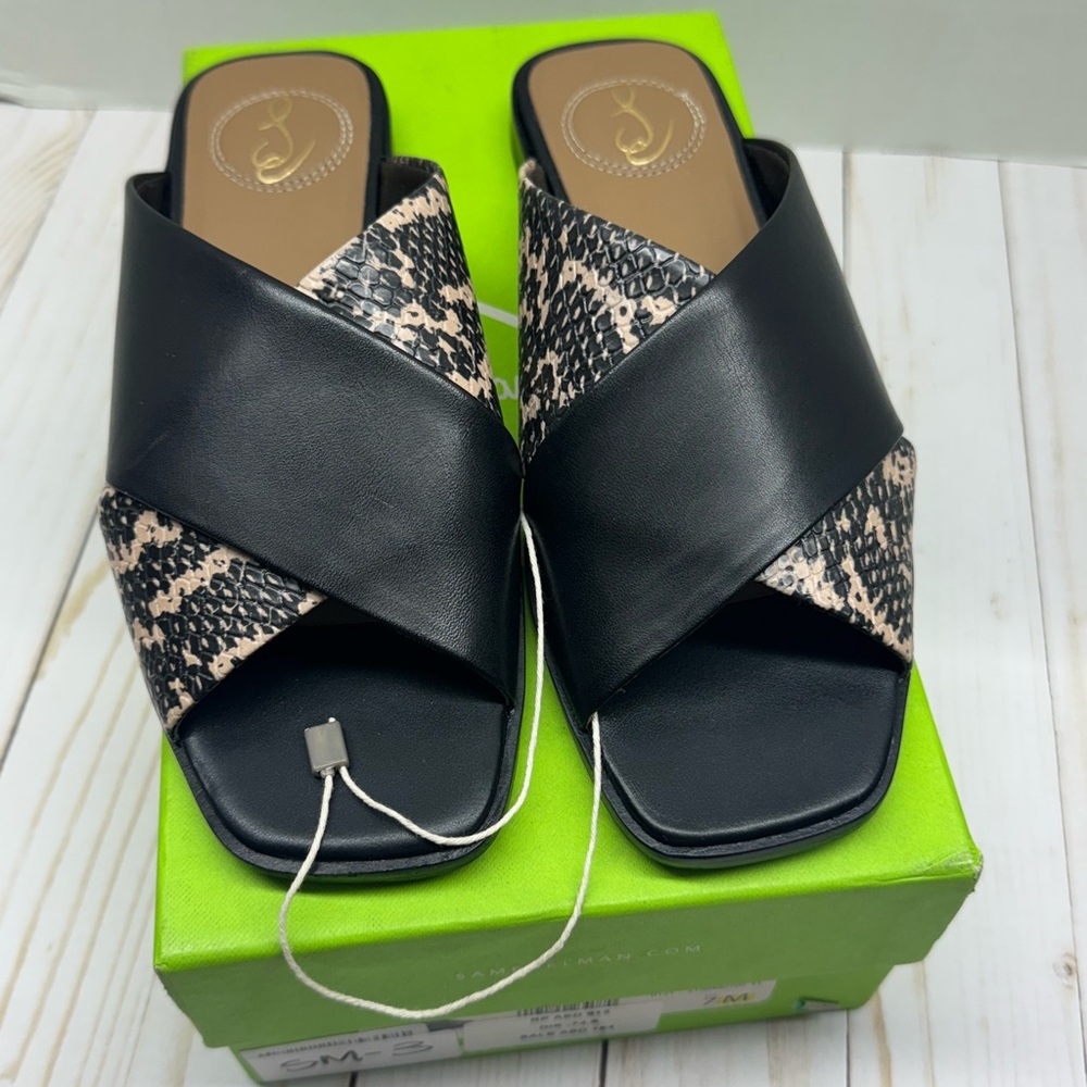 *NIB* Sam Edelman Idina Flat in Black Leather/Snake Print Sandals Size 7
